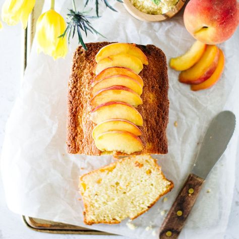 Peach Cornmeal Cake, Easy Vegetable Beef Soup, Cornmeal Cake, Italian Appetizers Easy, Cake Recipe Easy, Pound Cake Recipes Easy, Pork Chops And Gravy, Pound Cake Recipe, Fresh Peaches