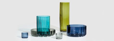 zaha hadid design presents pulse glassware collection at maison et objet Zaha Hadid Design, Drinkware Sets, Zaha Hadid, Glassware Collection, Crystal Vase, Design Photo, Glassware Set, Design Product, Glass Design