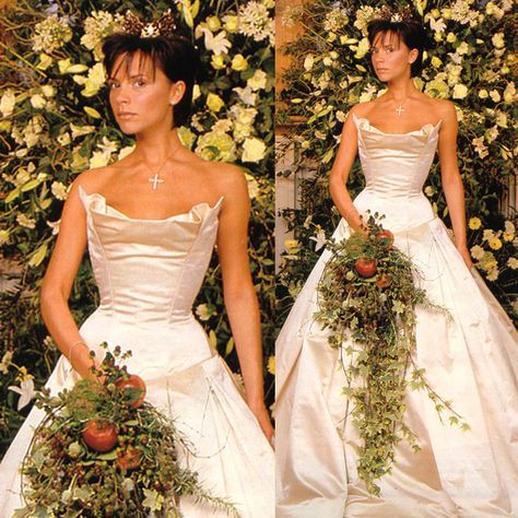 Victoria beckham wedding dress Check more at http://luxurybrides.net/dress/victoria-beckham-wedding-dress/ Victoria Beckham Wedding Dress, Victoria Beckham Wedding, Beckham Wedding, David Beckham Style Outfits, Famous Weddings, Cartagena Wedding, Expensive Wedding Dress, Wedding Dress 2024, Lavish Wedding