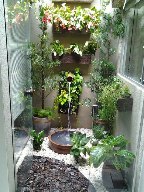 Small Atrium Ideas Indoor, Small Atrium Ideas, Atrium House Indoor, Small Garden Under Stairs, Indoor Courtyard, Small Courtyard Gardens, Meditation Garden, Courtyard Design, Small Courtyards