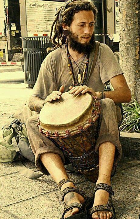 Making Music Hippie Commune, Urban Hippie, Moda Hippie, Hippie Lifestyle, Estilo Hippy, Mode Hippie, Boho Men, Hippie Life, Hippie Love