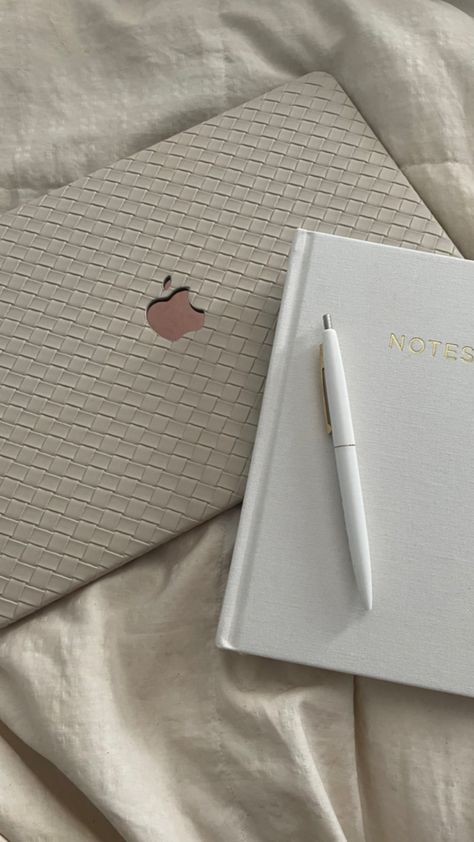 that girl / office neutrals / to do lists / notebook / organization / mac case Macbook Screensaver, Mac Aesthetic, Aesthetic Macbook, Girl Office, Mac Case, To Do List Notebook, Notebook Organization, To Do Lists, Neutral Aesthetic