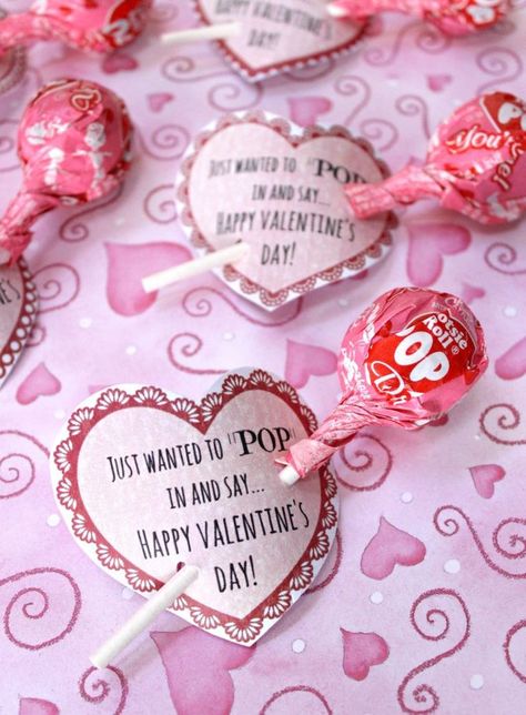 Tootsie "POP" Class Valentines - What a cute idea for a DIY homemade Valentine treat! Valentine Candy Grams, Candy Grams, Tootsie Pop, Class Valentines, Valentine Gifts For Kids, Homemade Valentines, Valentines School, My Funny Valentine, Valentine Candy