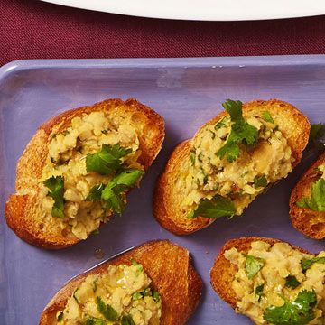 Chickpea Smash - vegetarian / vegan Chickpea Smash, Artichoke Puree, Appetizer Recipes Vegetarian, Gender Reveal Food, Roasted Artichoke, Veal Recipes, Spiced Chickpeas, Healthy Appetizer Recipes, Cold Appetizers