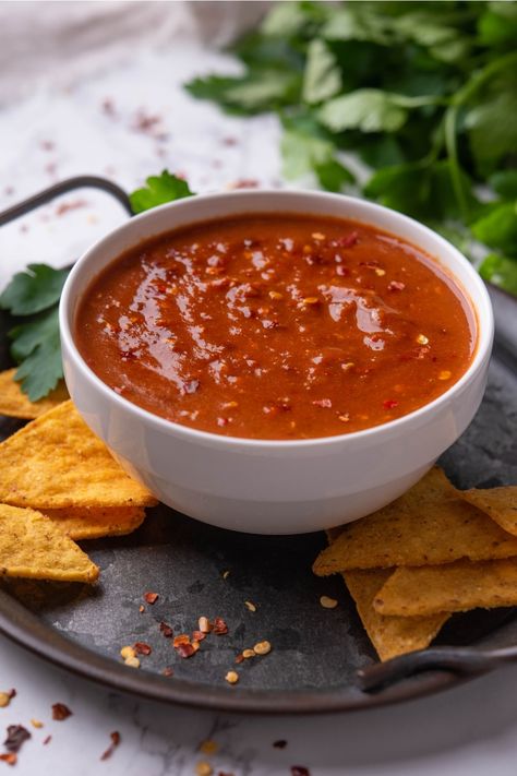 Chipotle Hot Salsa (Copycat Recipe) Chipotle Mild Salsa Recipe, Chipotle Copycat Recipes Salsa, Chipotle Hot Salsa Copycat, Chipotle Red Salsa Copycat, Red Chili Salsa Recipe, Chili's Salsa Recipe, Chipotle Salsa Recipe, Mild Salsa Recipe, Hot Salsa Recipes