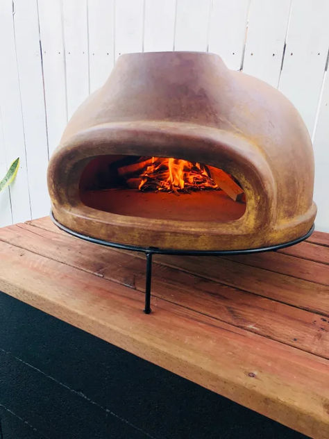 Terracotta Pizza Oven, Clay Pizza Oven, Pizza Project, Backyard Pizza Oven, Pergola Outdoor Living, Oven Diy, Diy Pizza Oven, Four A Pizza, Brick Pizza Oven