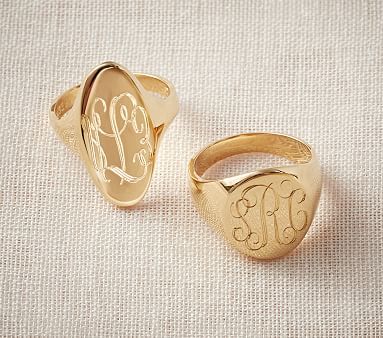 Gold Signet Ring #pbkids Ring Engraving, Gold Knot Ring, Signet Rings Women, Smart Jewelry, Seal Ring, Monogram Ring, Signet Rings, Town House, Gold Signet Ring