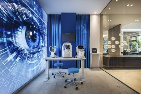 » im Blickpunkt, Erlenbach (D) Optometry Clinic Design, Ophthalmology Clinic Design, Eye Clinic Interior Design, Salon Blue, Optometrist Office, Medical Clinic Design, Small Office Decor, Hospital Waiting Room, Waiting Room Design