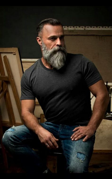 It's Time to Ditch the Hoodie (23 Photos) - Suburban Men Barba Hipster, Bart Styles, Viking Beard Styles, Beard And Mustache Styles, Long Beard Styles, Handsome Men Quotes, Mustache Styles, Best Beard Styles, Grey Beards