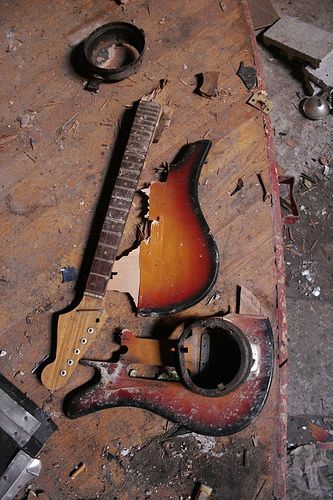 broken guitar. smashed guitar, jimi guitar,burned guitar, crashed guitar Smashing Guitar Aesthetic, Guitar Smashing, Eddie Loving, Smashed Guitar, Smashing Guitar, Guitar Smash, Smashing Things, Broken Guitar, Old Guitar