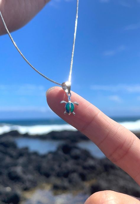 Cute Beach Jewelry, Turtle Things, Hawaiian Royalty, Sea Turtle Gifts, Hawaiian Gifts, Hanauma Bay, Ocean Inspired Jewelry, Turtle Jewelry, Pretty Jewelry Necklaces