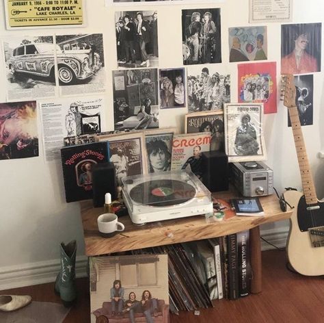 Kat Stratford, Rock Room, 10 Things I Hate About You, Deco Studio, Grunge Room, Room Goals, Indie Room, Dreamy Room, Pretty Room