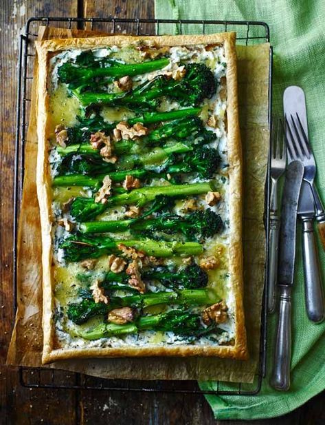 Purple sprouting broccoli & blue cheese tart Blue Cheese Tart, Veggie Balls, Sprouting Broccoli, Cheese Tart, Veggie Meals, Basil Sauce, Cheese Tarts, Puff Pastry Recipes, Broccoli Recipes