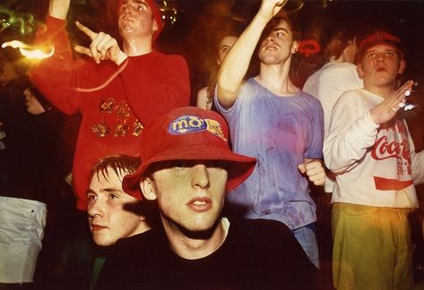 Nineties Milk on Instagram: “The 90s rave scene in the U.K. photographed by Tony Davis” Rave Outfits 90s, Rave Pictures, Uk Rave, Rave Photography, 90s Uk, Rave Scene, Romantic Questions, 90s Rave, Lay Photo