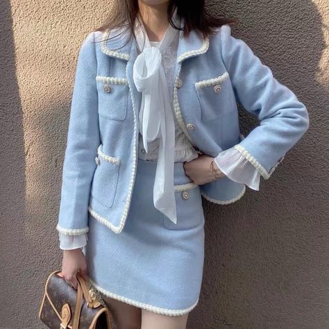 Color Outfit Ideas, Tweed Outfits, Channel Outfits, Tweed Fashion, Chanel Outfit, Fotografi Vintage, Korean Girl Fashion, Ulzzang Fashion, Outfit Ideas For Women