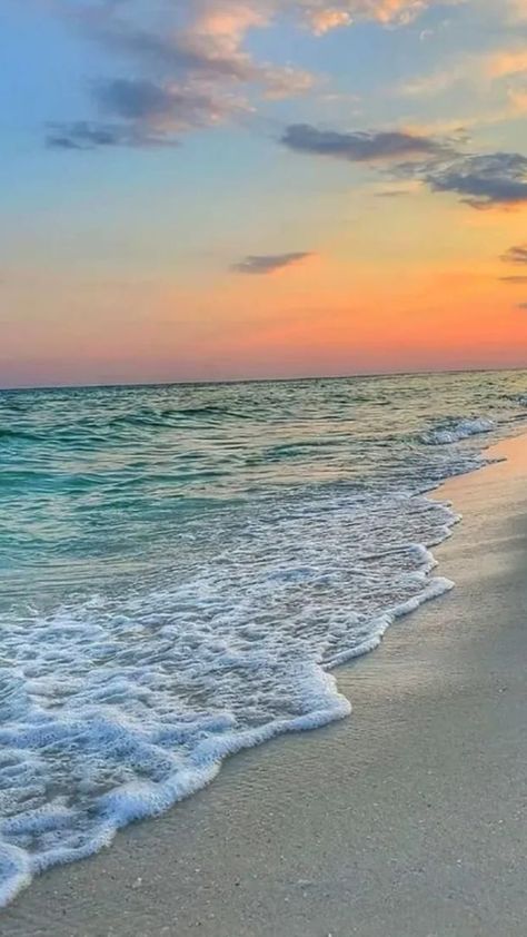 Beautiful Beach Sunset, Best Beaches To Visit, Preppy Beach, Surf City, Cool Pictures Of Nature, Ocean City, Beach Lovers, Creative Photos, Amazing Adventures