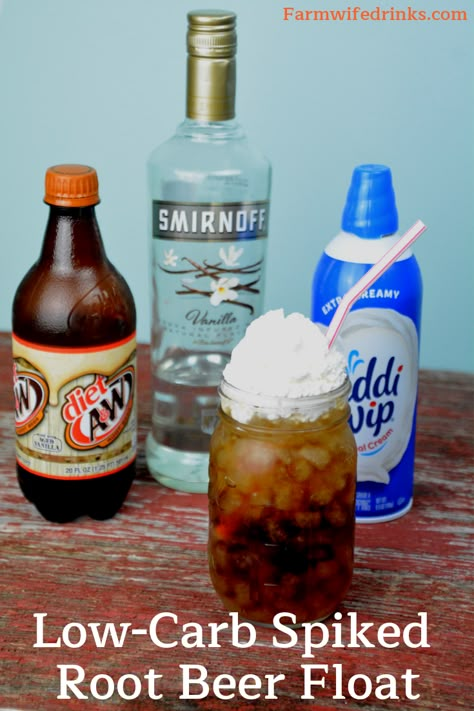 Keto Spiked Root Beer Floats combine flavors of diet root beer, vanilla vodka and whipped cream for an amazingly delicious cocktail for all of the low carb dieters. #keto #KetoCocktail #LowCarb #LowCarbCocktail #Cocktails #RootBeer #RootBeerFloats Vacation Cocktails Beach Drinks, Root Beer Cocktail, Root Beer Alcoholic Drinks, Zero Sugar Alcoholic Drinks, Keto Alcohol Drinks, Low Carb Alcoholic Drinks, Beer Float, Float Recipes, Low Carb Cocktails