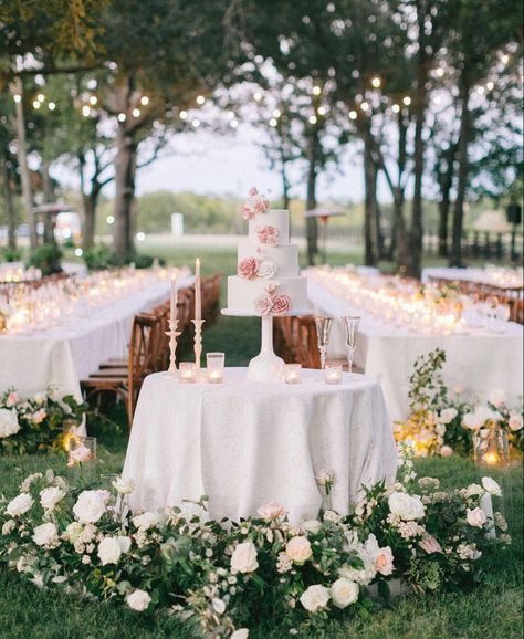 Wedding Inspiration Rustic, Luxe Wedding Decor, White Sparrow, Timeless Color Palette, Romantic Outdoor Wedding, Rustic Elegant Wedding, Wedding View, Outdoor Wedding Inspiration, Wedding Cake Table