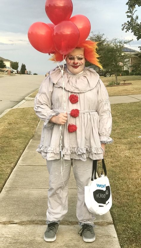 Easy Pennywise Costume Boys Pennywise Costume, Diy Pennywise Costume, Pennywise Outfit, Pennywise Costume For Kids, It Pennywise Costume, Pennywise Halloween Costume, Diy Adult Halloween Costumes, Pennywise Costume, 30th Ideas