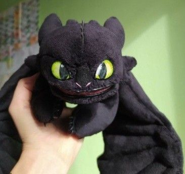 Toothless Plush, Httyd Toothless, Night Fury Dragon, Purple Flame, Dragon Movies, Toothless Dragon, Dragon Trainer, Dragon Toys, Night Fury