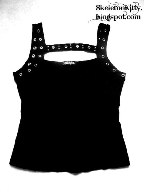 Mall Goth Clothes, Y2k Tank Top For Alternative Fashion, Alt Tank Top Diy, Cute Goth Shirts & Tops, Fitted Black Emo Tank Top, Latex Top, Goth Tops, Mall Goth Tank Top, Punk Fashion Diy