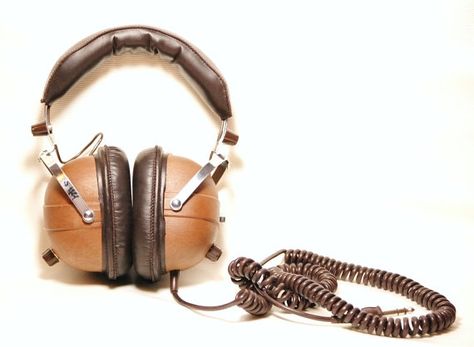 pilot headphones. Japanese Headphones, Brown Headphones, Retro Gadgets, Shades Of Brown, Color 2, Girls Generation, Vintage Brown, Over Ear Headphones, Headset