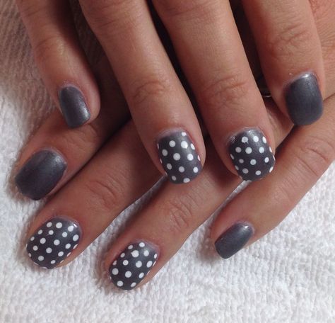 Matte grey polka dots @mazzgotta Nails With Polka Dots, Dark Grey Nails, Nail Shapes Squoval, Ideas For Nails, Grey Nails, Nails Matte, New Nail Designs, Nail Art Ombre, Burgundy Nails