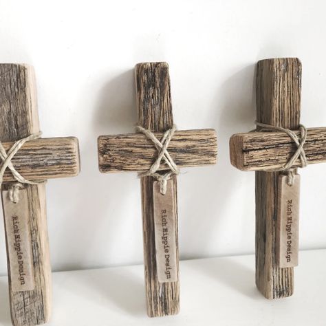 #100428 - WOODEN WALL CROSS | Rich Hippie Design Diy Wooden Cross, Wooden Crosses Diy, Wood Crosses Diy, Wooden Cross Crafts, Rustic Wood Cross, Cross Ideas, Cross Wall Art, Wood Block Crafts, Hippie Designs