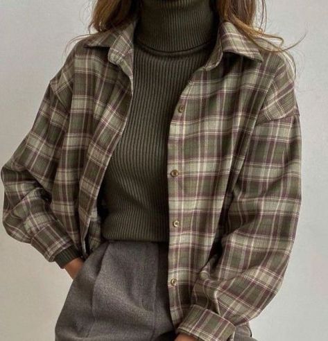 Sweatshirt And Flannel Outfit, Kfashion Ulzzang, Dark Academia Fashion Pants, Flannel Outfit, Mum Jeans, Outfit 2020, Flannel Outfits, Academia Outfits, Summer Leggings