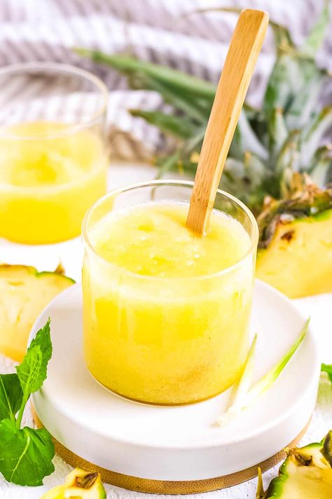 Pineapple Puree | The Picky Eater Baby Food Popsicles, Pineapple Puree, Pureed Food, Baby Food Recipe, Baby Carrot Recipes, Baby Food Combinations, Pear Puree, Ripe Pineapple, Healthy Yogurt