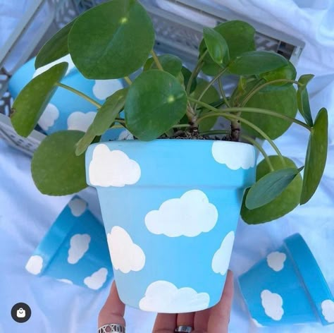 Plant Pot Design, Diy Pottery Painting, Flower Pot Art, Pot Painting, Plant Pot Diy, Terra Cotta Pot Crafts, Painted Pots Diy, Flower Pot Design, Painted Plant Pots