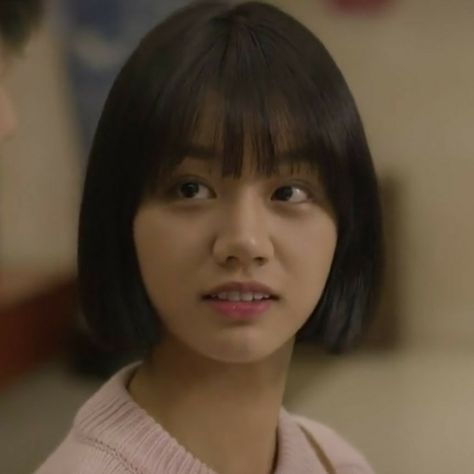 Lee Hyeri Reply 1988, Deok Sun, Kdrama Characters, Sun Images, Comic Collage, Lee Hyeri, Reply 1988, Short Fuse, Drama Tv