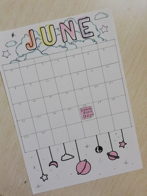 Bullet Journal Calender School Calander Ideas Diy, Calender Scrapbook Ideas, Cute Calender Drawings, Diy Calendar Ideas Aesthetic, Cute Diy Calendar Ideas, Aesthetic Diy Calendar, Cute Calander Designs, Diy Calander Ideas, Notebook Calendar Ideas