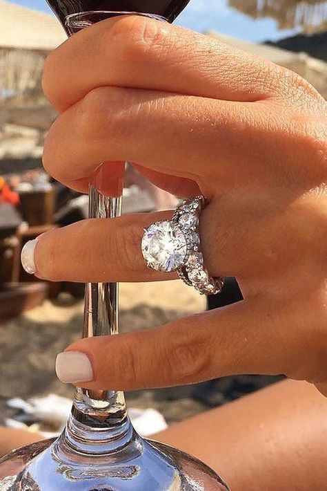 Stunning Diamond Rings, Ring Trends, Dream Engagement Rings, Dream Ring, Unique Engagement Rings, Engagement Ring Settings, Bridal Rings, Diamond Wedding Rings, Wedding Ring Sets