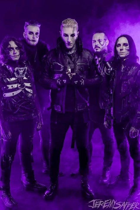 Miw Band, Purple Cover, Band Photoshoot, Metalcore Bands, Heavy Metal Girl, Chris Motionless, Band Wallpapers, My Logo, Motionless In White