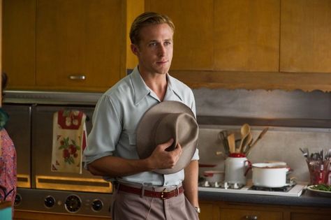 Still of Ryan Gosling in Gangster Squad (2013) Ryan Gosling Haircut, Mickey Cohen, Ryan Gosling Movies, Ryan Gosling Style, Gangster Squad, Ryan Thomas, جوني ديب, Damien Chazelle, Squad Pictures