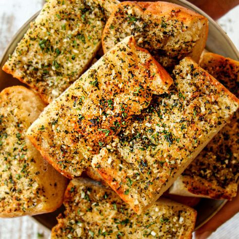 Garlic Bread From Scratch, Best Garlic Bread Recipe, Homemade Garlic Bread Recipe, Garlic Butter Spread, Frozen Garlic Bread, Make Garlic Bread, Homemade Garlic Bread, Hot Bread, Carlsbad Cravings