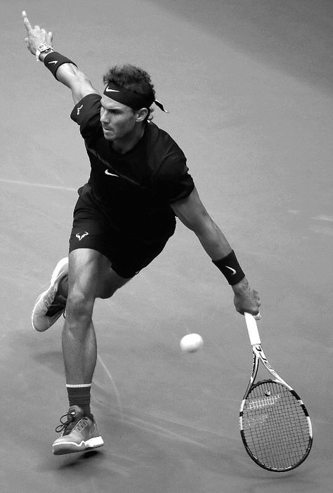 Rafael Nadal #tennis #bw #nadal #USOpen #rafa Rafael Nadal Aesthetic, Rafael Nadal Wallpapers, Tennis Rafael Nadal, Tennis Wallpaper, Nadal Tennis, Pete Sampras, Tennis Photography, Tennis Pictures, Tennis Aesthetic