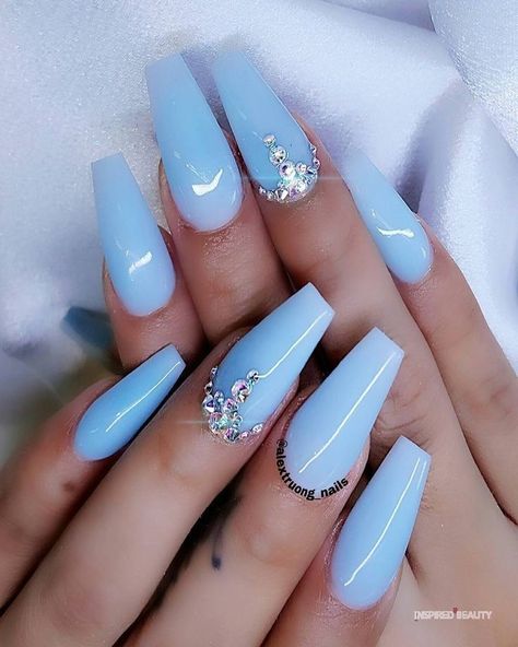 Take Off Acrylic Nails, Baby Blue Acrylic Nails, Nail Art Bleu, Sky Blue Nails, Quinceanera Nails, Blue Coffin Nails, Blue Gel Nails, Light Blue Nails, Baby Blue Nails