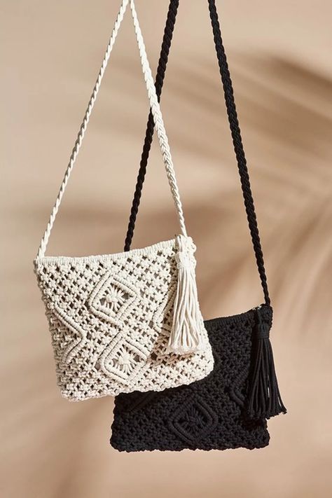 Macrame Tas, Simpul Makrame, Pola Macrame, Macrame Purse, Crochet Shoulder Bags, Macrame Knots Pattern, Crochet Bag Pattern Free, Bag Pattern Free, Crochet Handbags Patterns