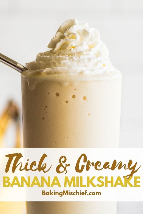 How to make the Banana Milkshake of your dreams. Banana Shake Recipe, Banana Milkshake Recipe, Milkshake Recipe Easy, Homemade Milkshake, Ice Cream Shake, Banana Shake, Banana Drinks, Milkshake Recipe, Banana Milkshake