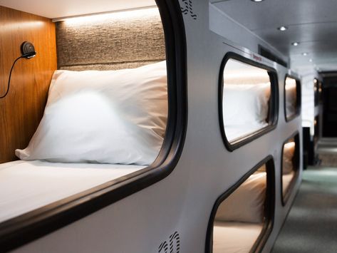 Cabin's Bump-Canceling Bunk Beds Promise Supersmooth Bus Rides | WIRED Cabin Photos, Sleep Box, Sleeping Pods, Tiny House Blog, Bus Games, Capsule Hotel, Amtrak Train, Luxury Bus, Bus Line