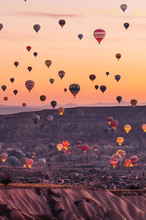 Tiktok Challenge, Travel Wallpaper, Wallpaper Tumblr, Turkey Travel, Hot Air Balloons, Air Balloons, Jolie Photo, Hot Air Balloon, Air Balloon