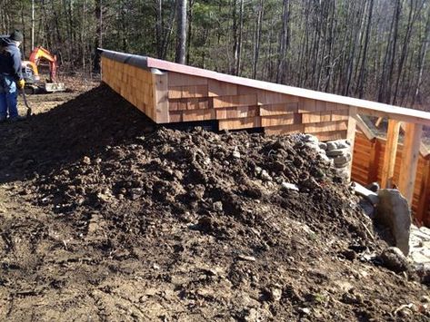 How To Build an Earth-Sheltered Greenhouse - Natural Health - MOTHER EARTH NEWS Greenhouse In Hillside, Greenhouse Hillside, Greenhouse Built Into Hillside, Earth Sheltered Greenhouse, Greenhouse On Slope, Hillside Greenhouse, Porch Greenhouse, Passive Solar Greenhouse, Underground Greenhouse