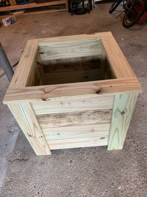 Large Wooden Planters, Diy Wooden Planters, Diy Wood Planters, Diy Planters Outdoor, Outdoor Planter Boxes, Cedar Planter Box, Cedar Planters, Diy Planter Box, Wooden Planter Boxes