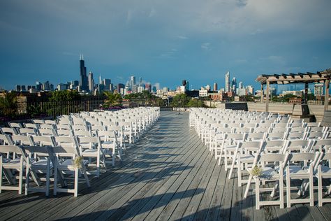 Courtney and Bryan / Lacuna Loft Wedding - Izabela Mazur Lacuna Lofts Wedding, City Of Chicago, Artist Loft, Loft Wedding, Chicago Hotels, Rooftop Deck, Chicago Skyline, Chicago Wedding, Wedding Locations