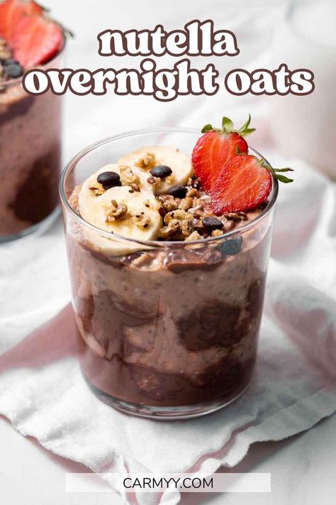 Creamy, chocolatey, and hearty, this nutella overnight oats recipe is an easy and delicious breakfast meal prep. Coming together in a few simple steps, this hazelnut overnight oats recipe is going to be your new favorite breakfast! Just mix and let set in the fridge! Nutella Overnight Oats, Overnight Oats Greek Yogurt, Best Overnight Oats Recipe, Strawberry Overnight Oats, Chocolate Overnight Oats, Overnight Oatmeal Recipes, Dessert For Breakfast, Oat Recipes Healthy, Delicious Meal Prep