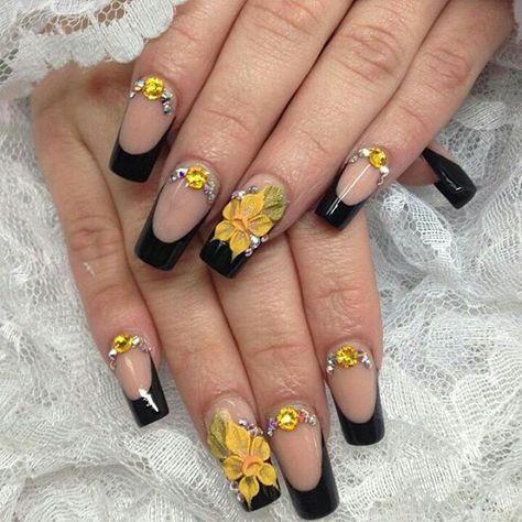 ☺ Sunflower Nails With Black, Black Nails With Yellow Flowers, Black And Sunflower Nails, Yellow Quince, Quince Nails, Nails Love, Black French Tips, Sunflower Nails, Quinceanera Themes