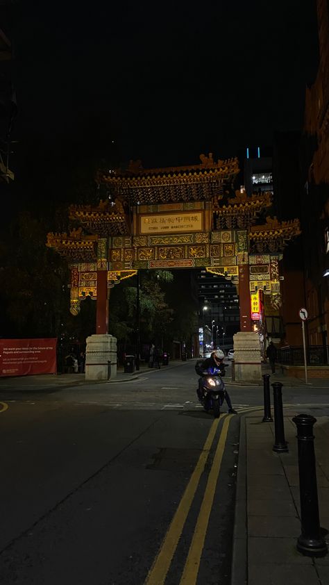 Manchester Night Aesthetic, Motorbike At Night Aesthetic, Night Ride Motorcycle Aesthetic, City Aesthetic Night, Head Aesthetic, Motorcycle City Night Aesthetic, Night Ride Dark, Late Night Motorcycle Ride Aesthetic, Photography Scenery