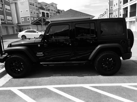 Black Jeep Wrangler Unlimited, Custom Jeep Wrangler Unlimited, Black Jeep Wrangler, Black Jeeps, Auto Jeep, 2009 Jeep Wrangler, Suv Jeep, Custom Jeep Wrangler, Wrangler Unlimited Sahara